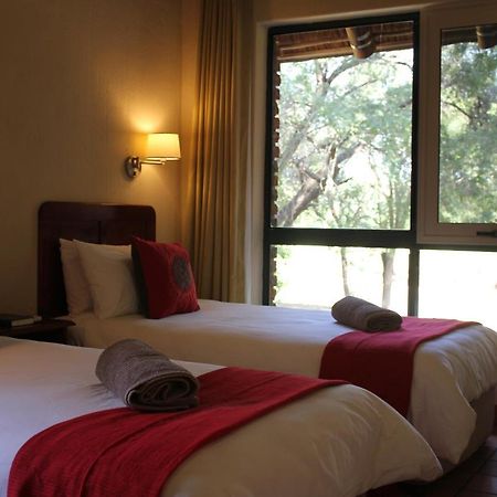 Ekuthuleni River Front Chalets Maruleng Ngoại thất bức ảnh
