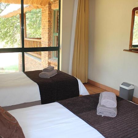 Ekuthuleni River Front Chalets Maruleng Ngoại thất bức ảnh