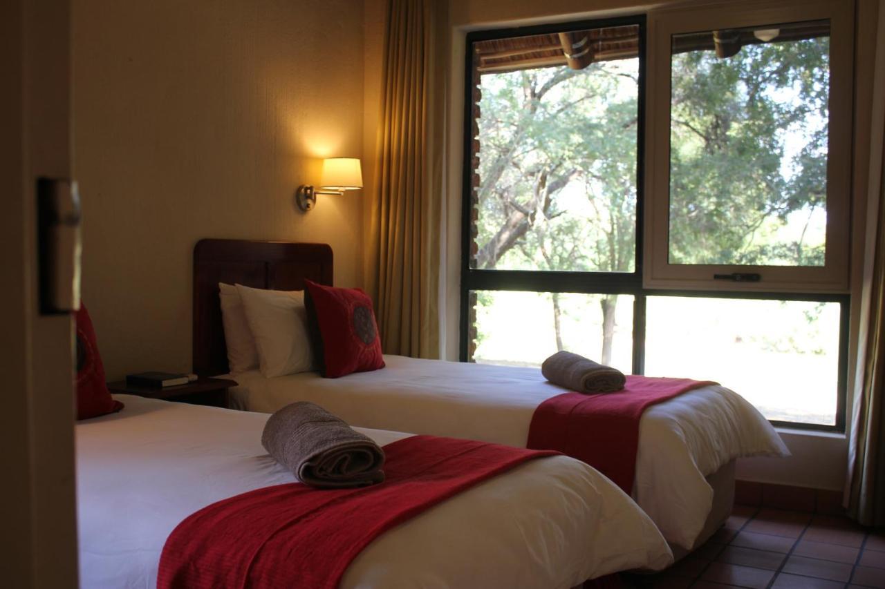 Ekuthuleni River Front Chalets Maruleng Ngoại thất bức ảnh